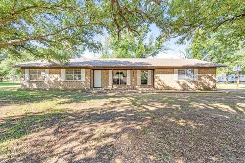 445 Sunset Dr, Fairfield, TX 75840