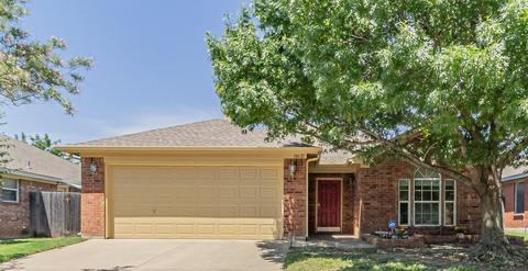 10621 Aransas Dr, Fort Worth, TX 76131