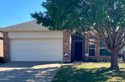905 Rio Bravo Dr, Haslet, TX 76052