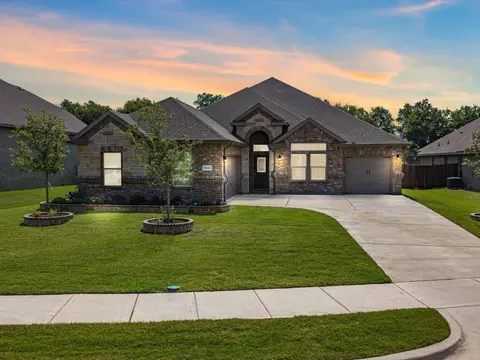 5626 Briana Dr, Midlothian, TX 76065