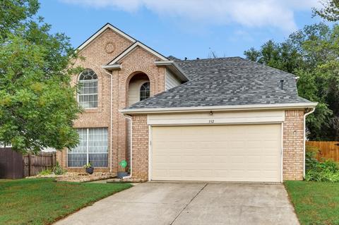 332 Bluewood Ln, Lake Dallas, TX 75065