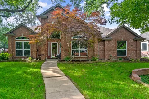 11 Brookway Ct, Mansfield, TX 76063