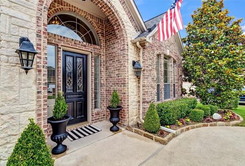 8517 Navigation Dr, Rowlett, TX 75088