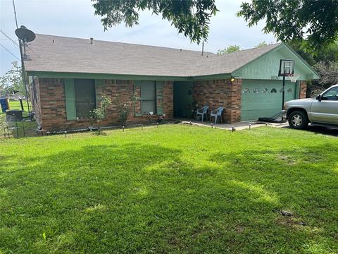 1630 W Hyman St, Stephenville, TX 76401