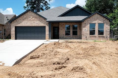 127 Settlers Ct, Palestine, TX 75801