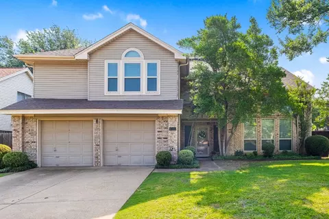 4511 Westchase Cir, Grapevine, TX 76051
