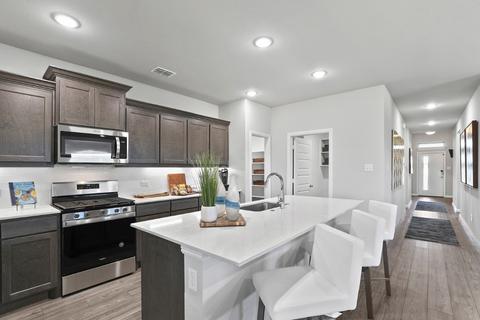 650 Medinah Rd, Red Oak, TX 75154