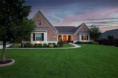 8704 Stewart Dr, North Richland Hills, TX 76182