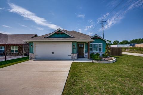 100 E Willow St, Sanger, TX 76266