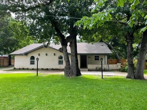 2118 Westfield St, Grand Prairie, TX 75050