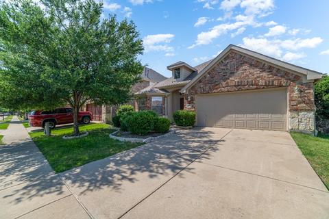 905 Lake Grove Dr, Little Elm, TX 75068