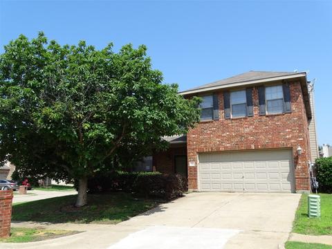 701 Cliffmere Dr, Arlington, TX 76002