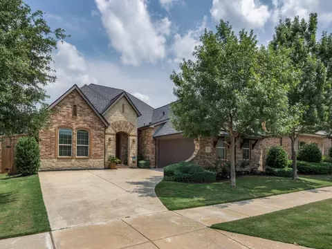 752 Caveson Dr, Frisco, TX 75036