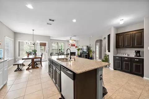 5114 Walsh Dr, Arlington, TX 76001