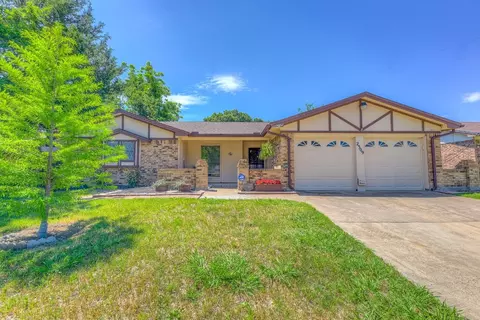 2309 Parkside Dr, Grand Prairie, TX 75052