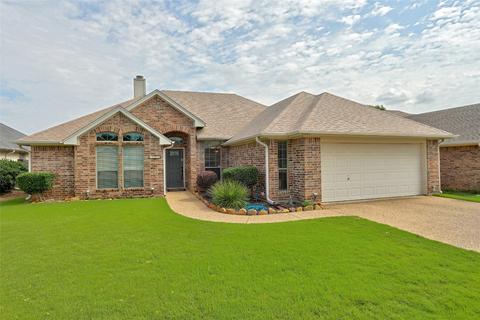 4303 Fox Ct, Arlington, TX 76001