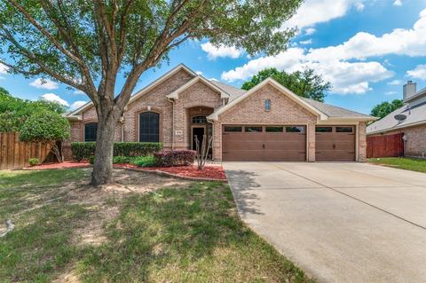 932 Rock Ridge Ct, Hurst, TX 76053
