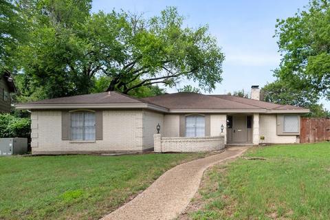 238 Creekwood Ct, Duncanville, TX 75116