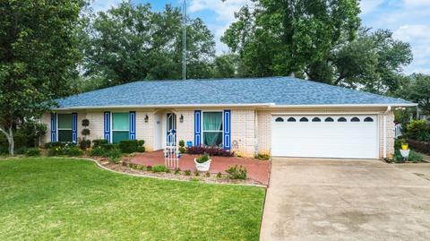 2 Misty Glen Ct, Longview, TX 75604