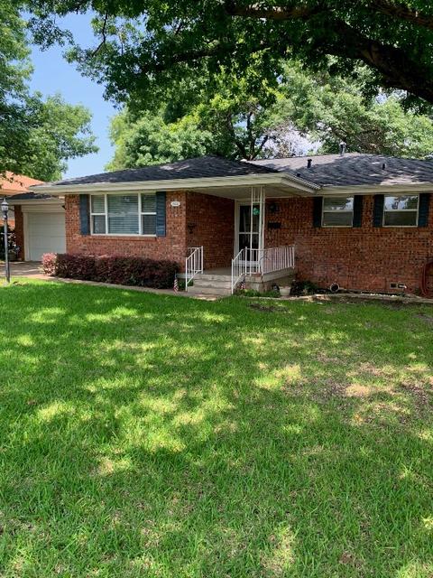 6304 Circle Trl, Lake Worth, TX 76135