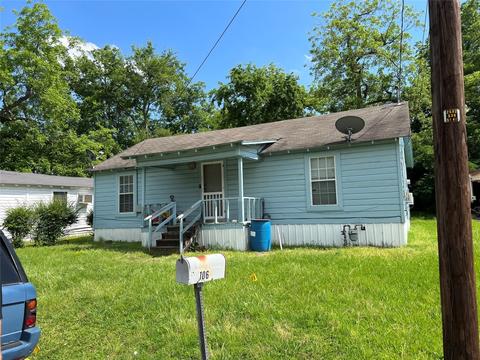 106 Ross St W, Sulphur Springs, TX 75482
