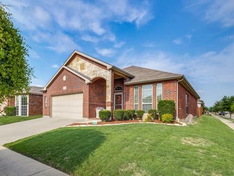 4500 Hidden Meadows Trl, Argyle, TX 76226 photo 2