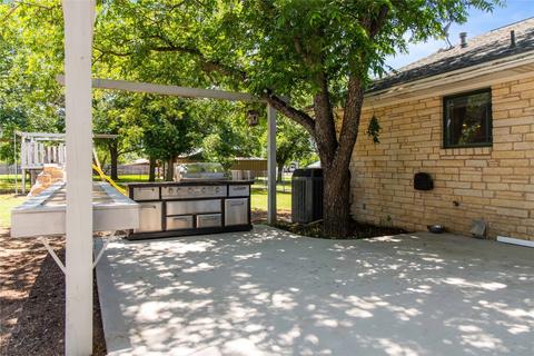 207 Cullins St, Bangs, TX 76823 photo 27