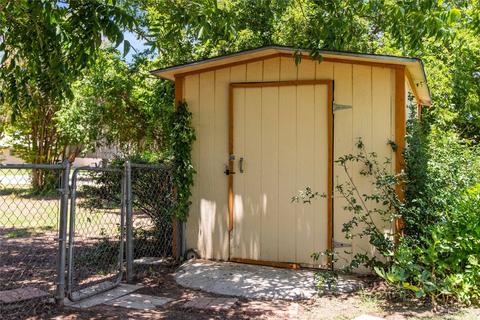 207 Cullins St, Bangs, TX 76823 photo 25