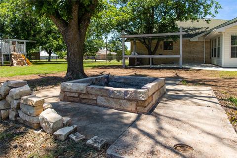 207 Cullins St, Bangs, TX 76823 photo 29