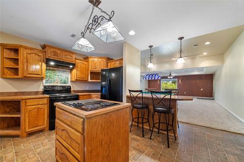 207 Cullins St, Bangs, TX 76823 photo 8