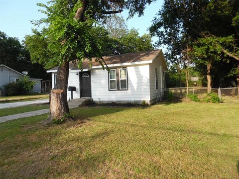 3520 Eastridge Dr, Haltom City, TX 76117