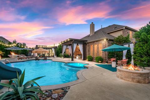 917 Fenceline Dr, Argyle, TX 76226