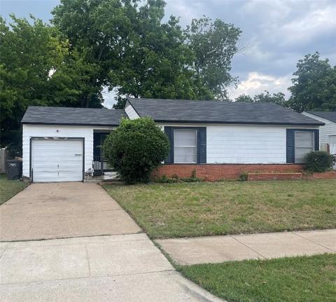 913 Vicki Ln, Fort Worth, TX 76104