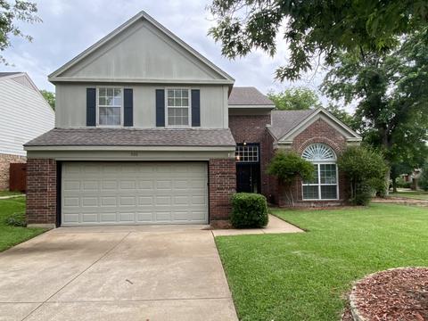 506 Chasewood Dr, Grapevine, TX 76051