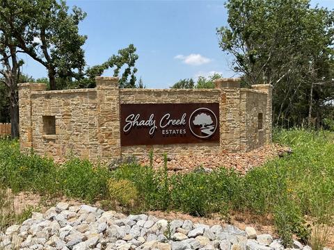 1000 Meadow Wood Ter, Azle, TX 76020