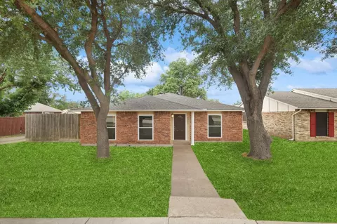 4904 Watkins Dr, The Colony, TX 75056