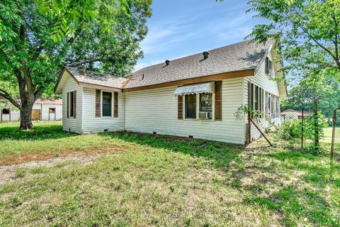 539 E Gandy St, Denison, TX 75021 photo 3
