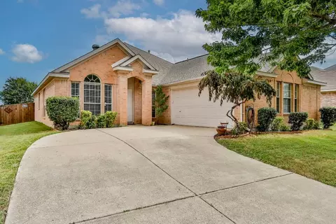 816 Dawnlight Dr, Denton, TX 76210