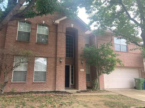 1217 Ottawa Ln, Lewisville, TX 75077