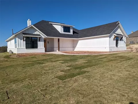 5584 Herkes Pl, Fort Worth, TX 76126