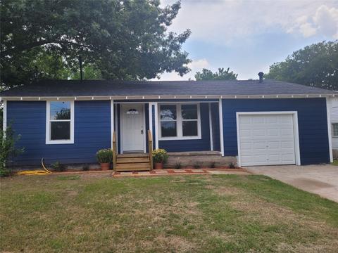 606 Pillar St, Bowie, TX 76230