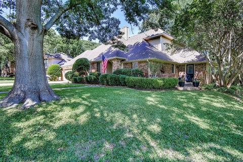 3303 Jerry Ln, Arlington, TX 76017
