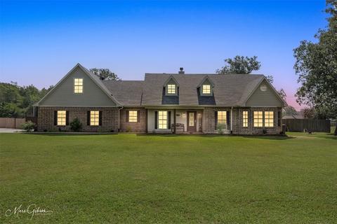 10933 Sunrise Cir, Keithville, LA 71047