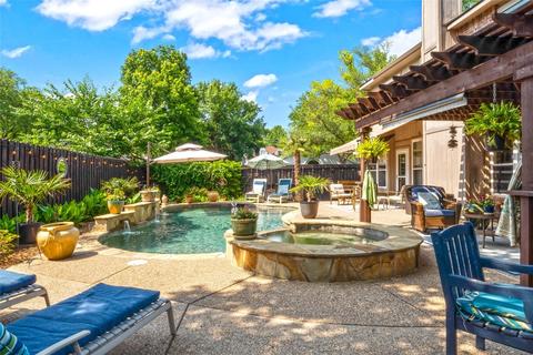 2106 Willowood Dr, Grapevine, TX 76051