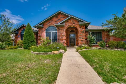 7010 Barton Creek Dr, Rowlett, TX 75089