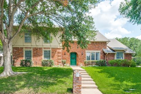 6010 Lakehurst Dr, Arlington, TX 76016