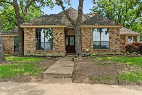 4007 Falcon Lake Dr, Arlington, TX 76016