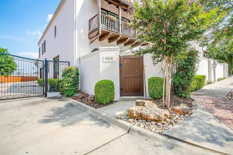 225 Casa Blanca Ave, Fort Worth, TX 76107