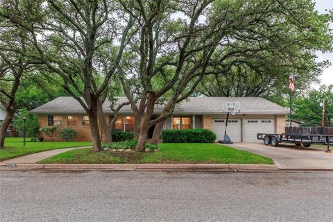 2108 S High St, Brady, TX 76825