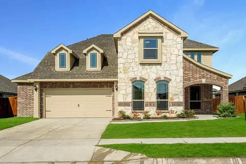 1957 Silverleaf Dr, Glenn Heights, TX 75154